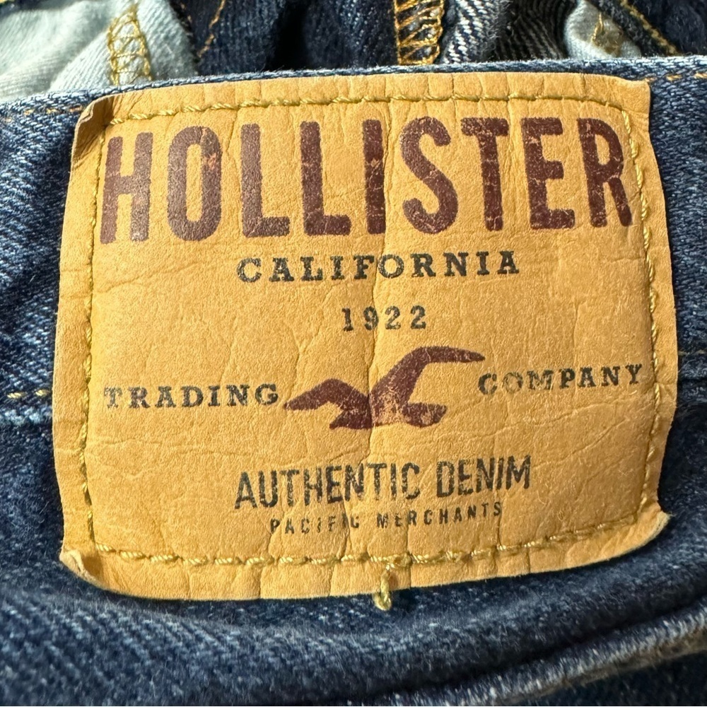 Hollister Jeans | 28 x 30 | Medium Wash